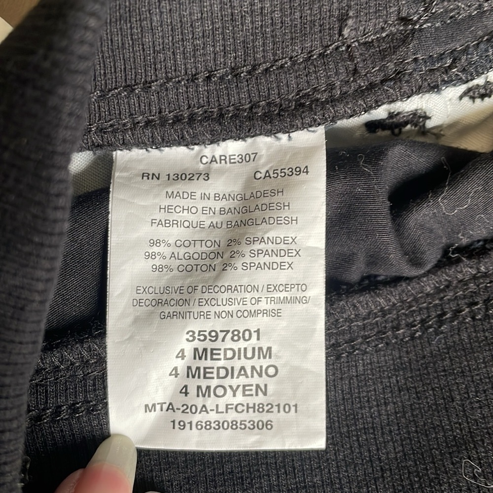Women’s Lee Flex To Go Relaxed Fit Mid Rise Bermuda Shorts - Black - Picture 9 of 9